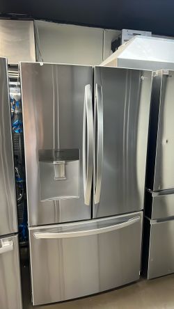 NEW OPEN BOX LG FRENCH STYLE REFRIGERATOR 