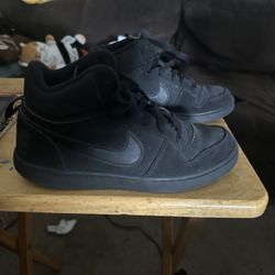 Nike Size 5 Kids 