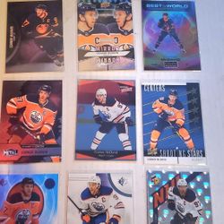 Lot Of 20 Random CONNOR MCDAVID HOCKEY CARDS ALL FOR $20