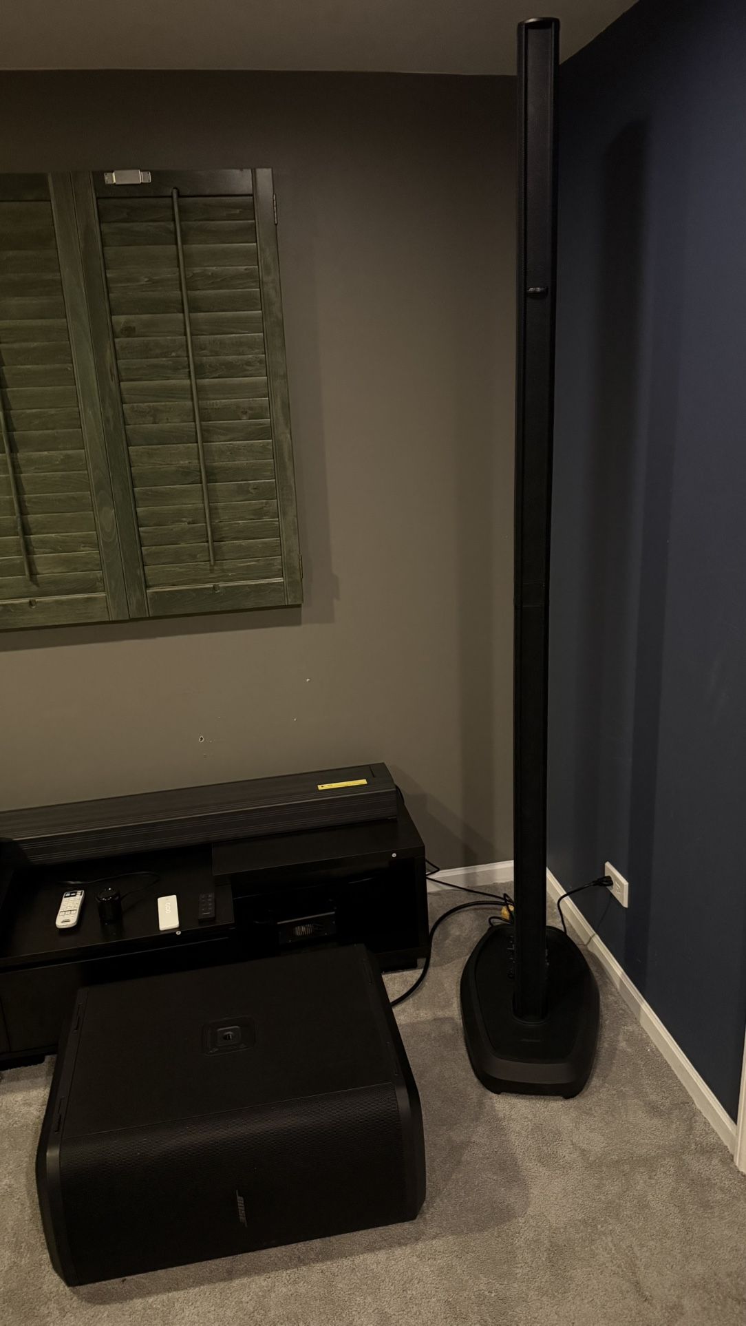 Bose L1 32 With Sub 2 Pro speakers