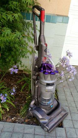 Dyson DC17 Animal Cyclone Upright Vacuum Cleaner!! Its missing the attachments!! But it's a great vacuum!!! well !! ONLY $60!!!!!! for in Sunnyvale, CA -