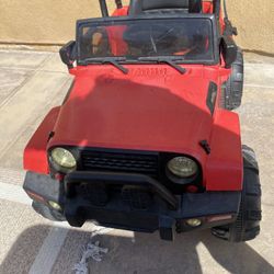 Kids battery operated car