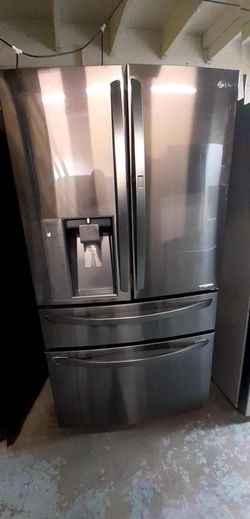 LG 4-Door Black Stainless Refrigerator Fridge
