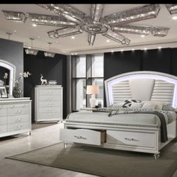 Bedroom Set 4pcs Queen Size Color White Pearl 