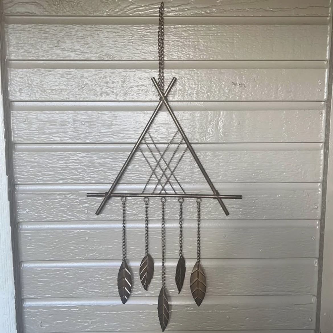American Art Home Décor Boho Metal Tee Pee Feather & Chain Accent Wall Hanging Triangle Dreamcatcher