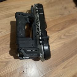 Benson Makita Compacto