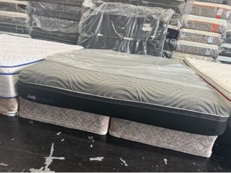 King mattress sealy hybrid