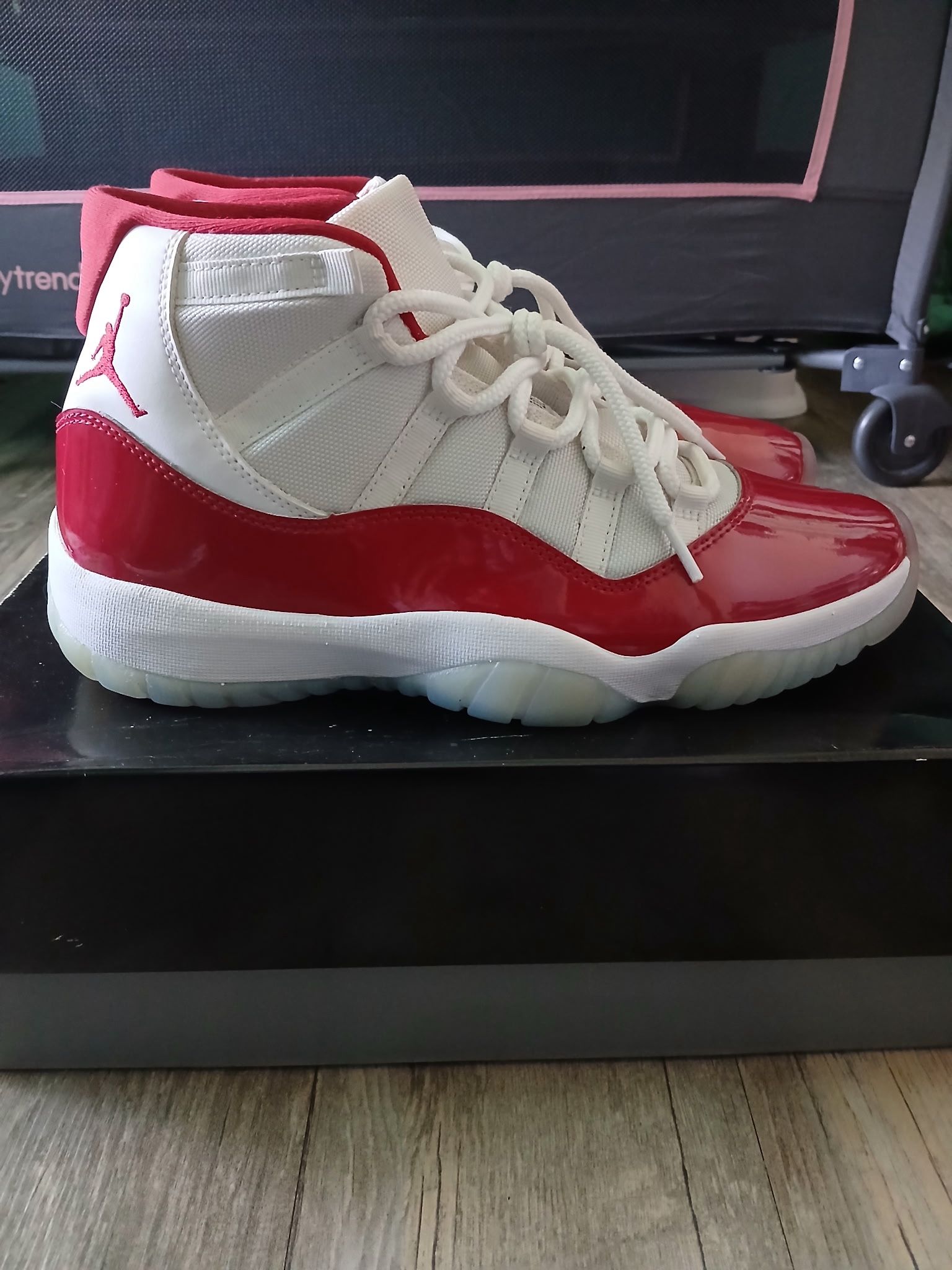 Jordan 11 Cherrys