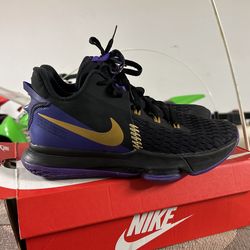 Nike Shoes 8.5