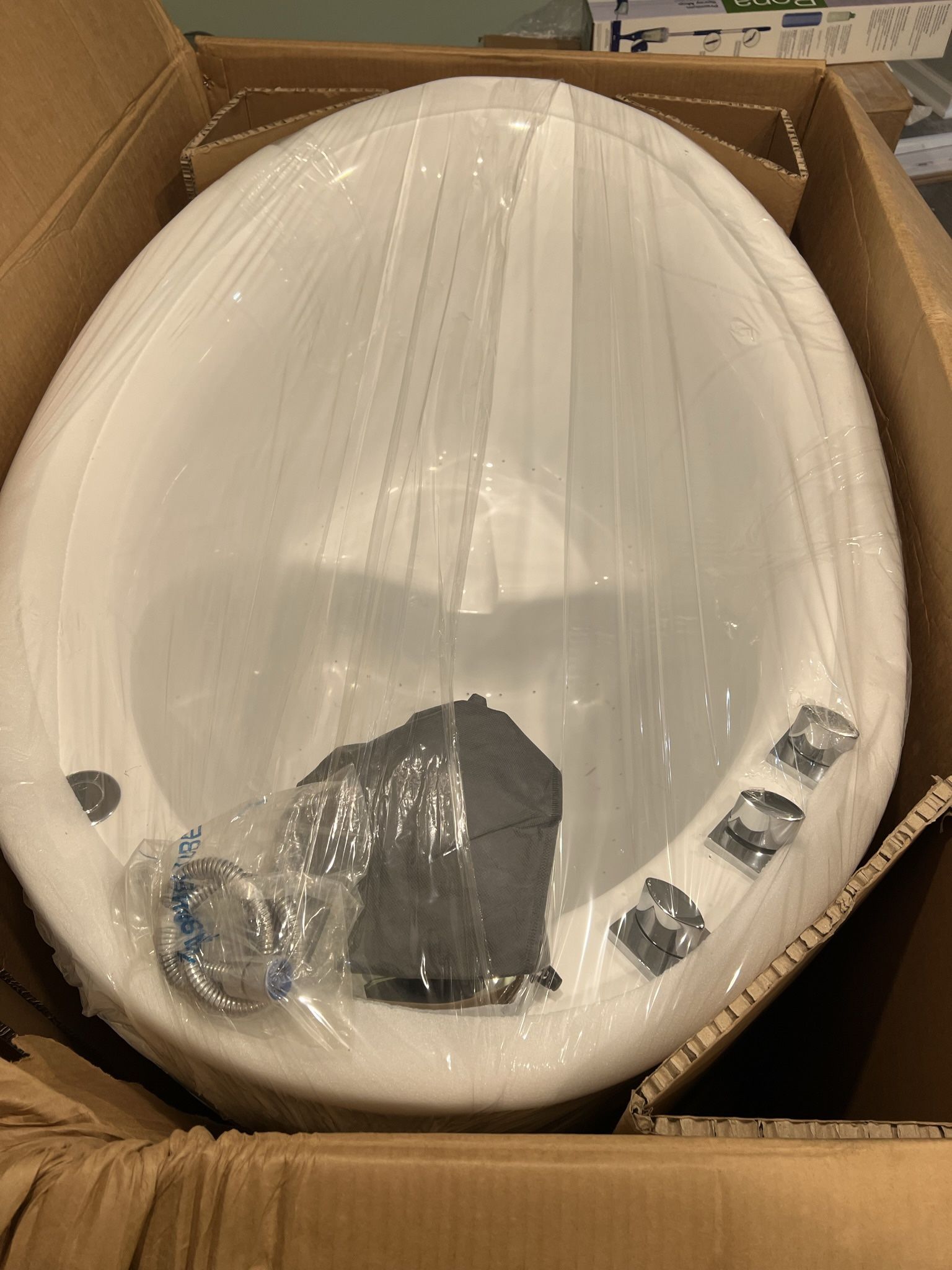 Bathtub Empava Small Massage Tub