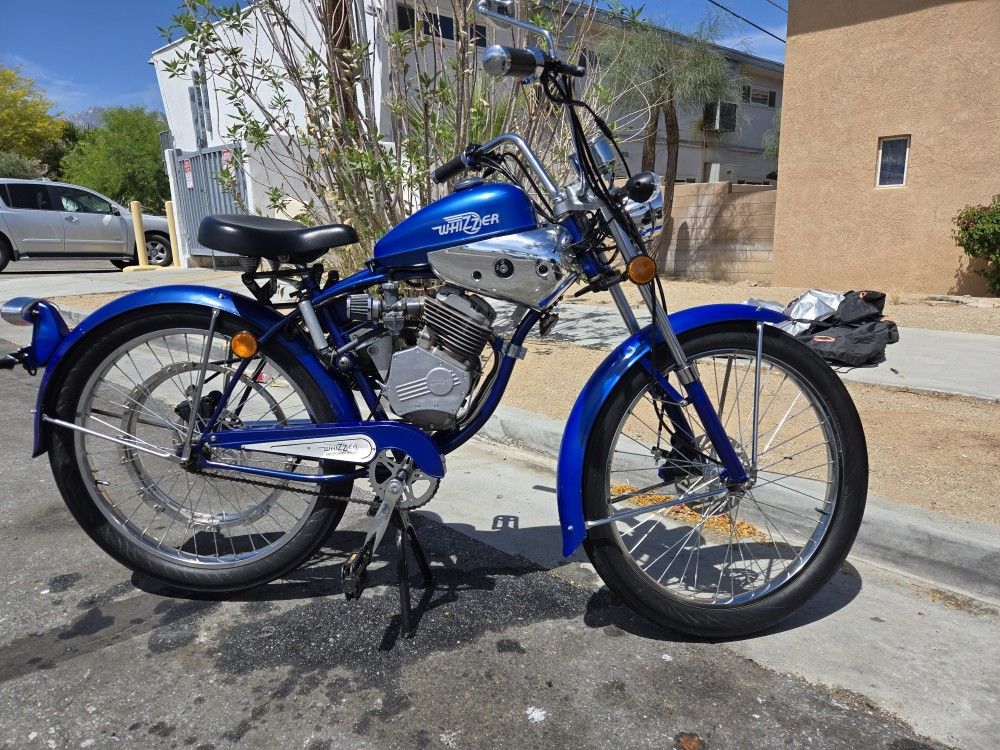2008 Whizzer Motorbike IN Like New Condition