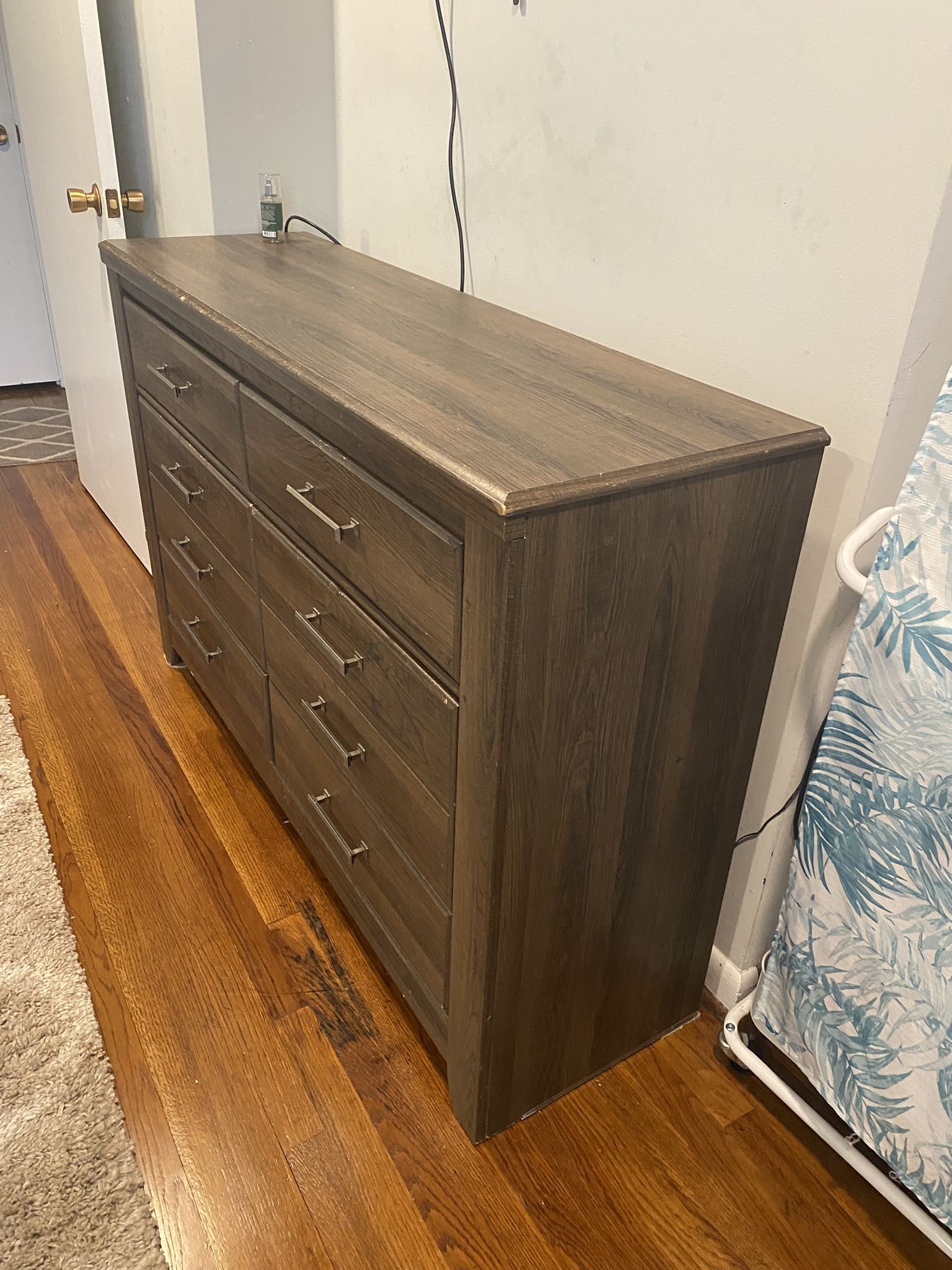 Dresser Room