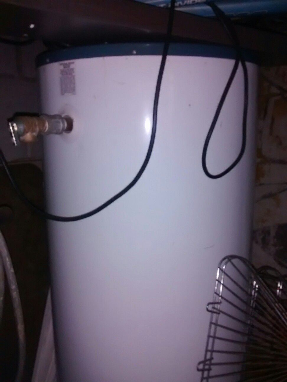 Rudd Hot water heater