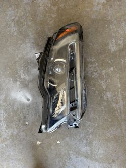 2016-2022 Honda Pilot Right Headlight 