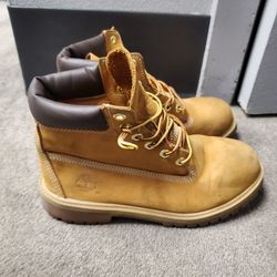 Timberland Size 6M Classic Boots $20 OBO