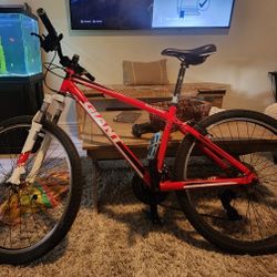 27 Inch Small Frame Giant Mtb