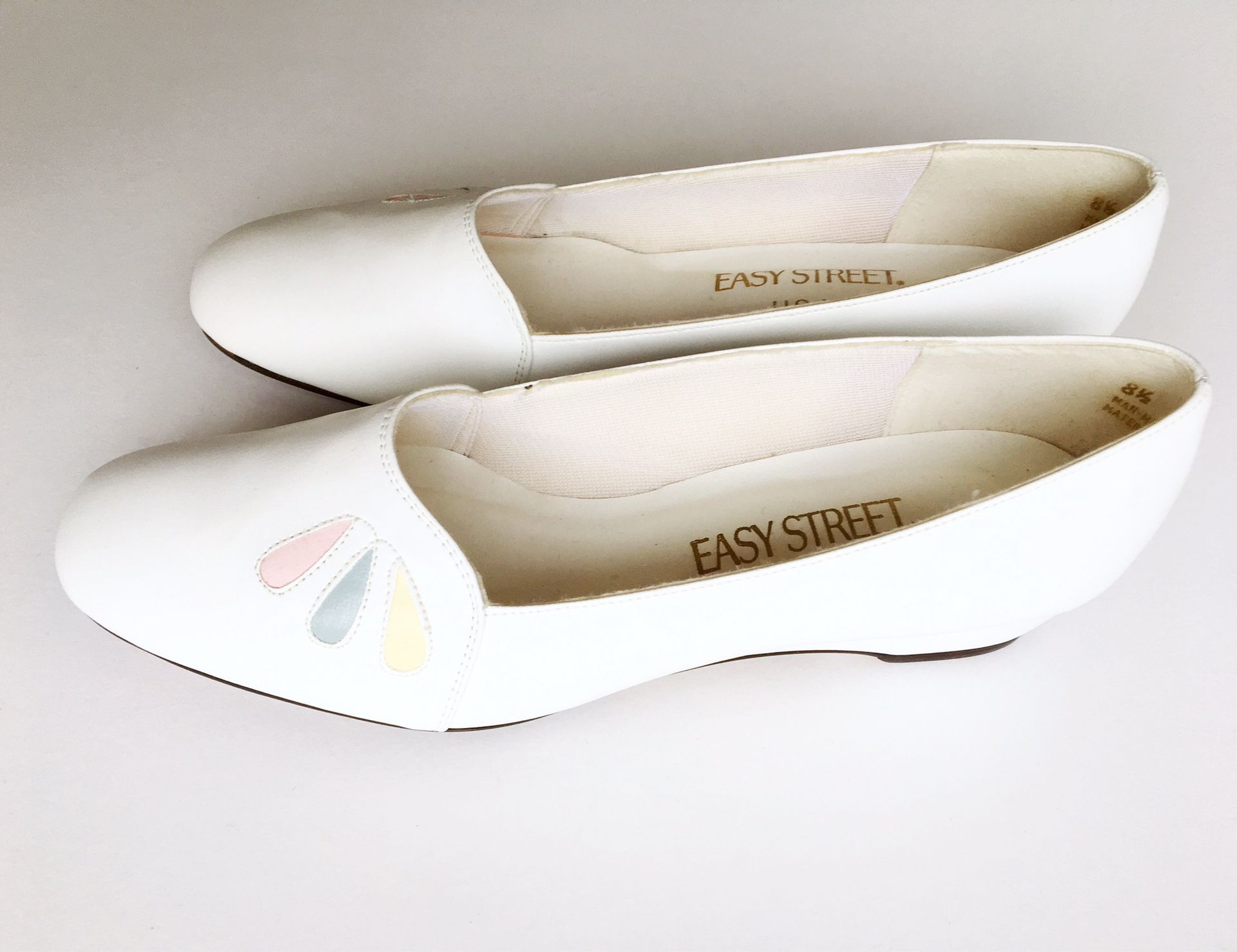 80s White and Pastel Flats Size 8