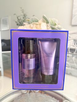 NEW!!!Victoria's Secret Love Spell Gift Set