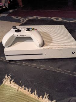 Xbox One S Console with Controller