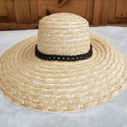 A New Day Natural Straw Wide Brim Hat With Black Band, Size S/M, Excellent Condition!