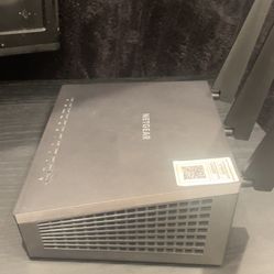 NETGEAR Nighthawk Smart Wi-Fi Router (1900 mbps)