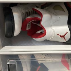 Nike Air Jordan Fire Red 5 Retro