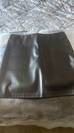 Woman’s size Med skirt