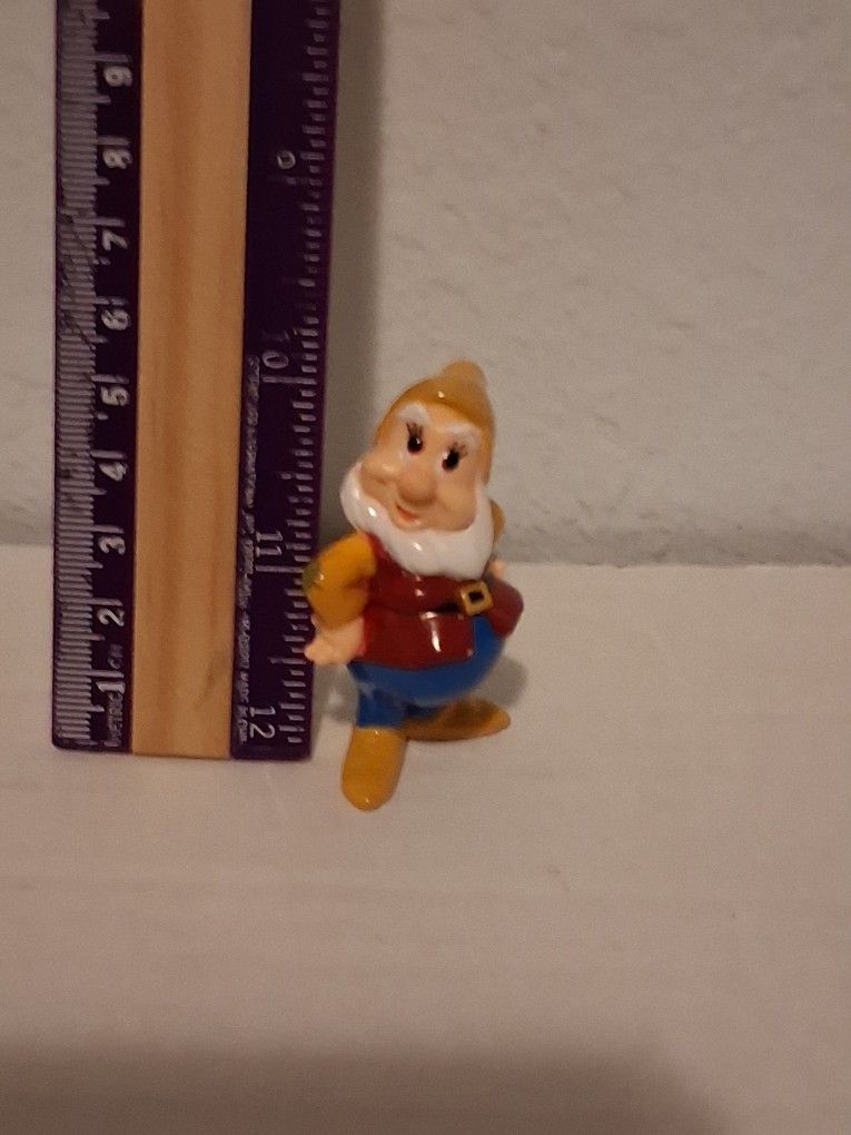 Vintage 1993 Snow White And The Seven Dwarfs Happy Action Figure