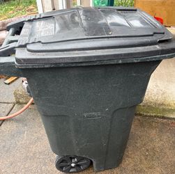 Toter 64 Gallon Black Resin Wheeled Hinged Lid Trash Can