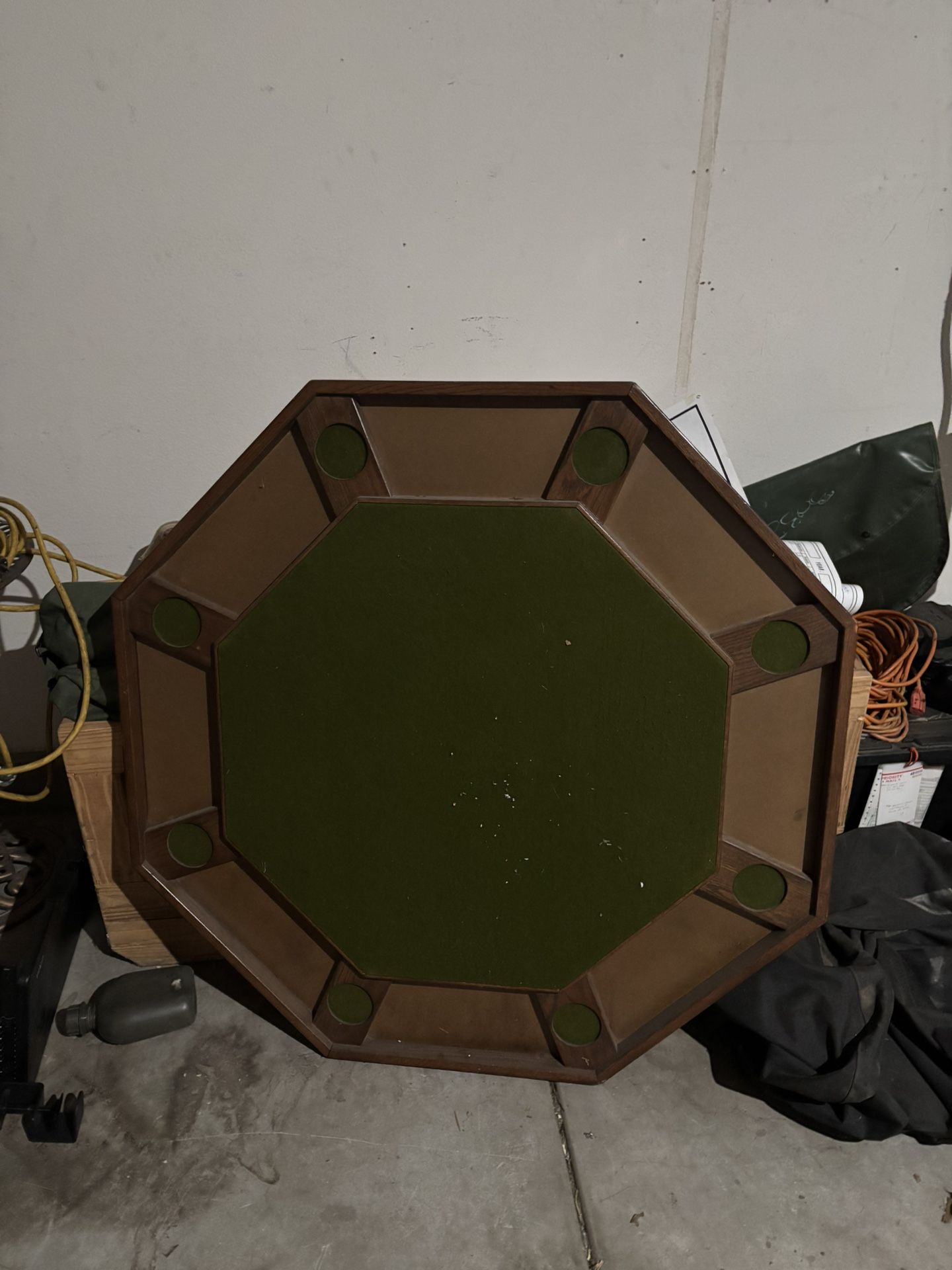 Poker Table