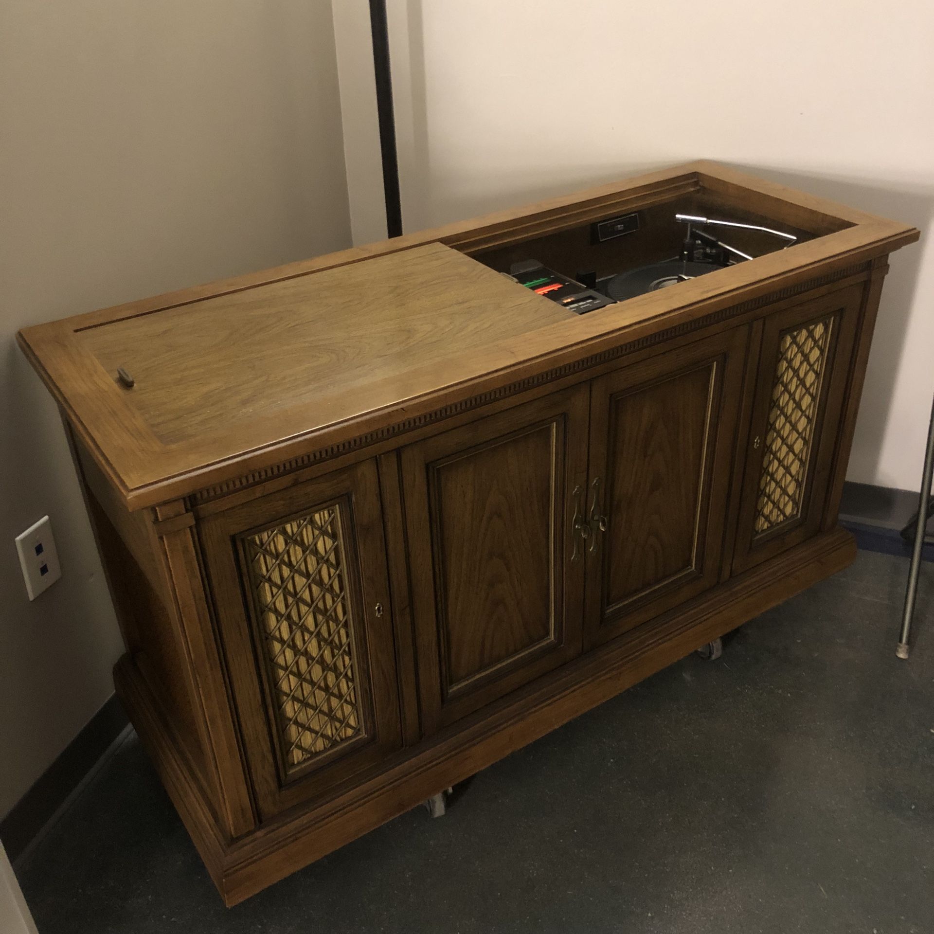 Vintage Magnavox console stereo