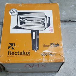 VINTAGE FLECTALUX 1000 MLA Halogen Movie Lamp Boxed