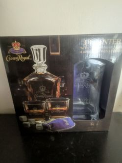 Crown royal decanter set (new)