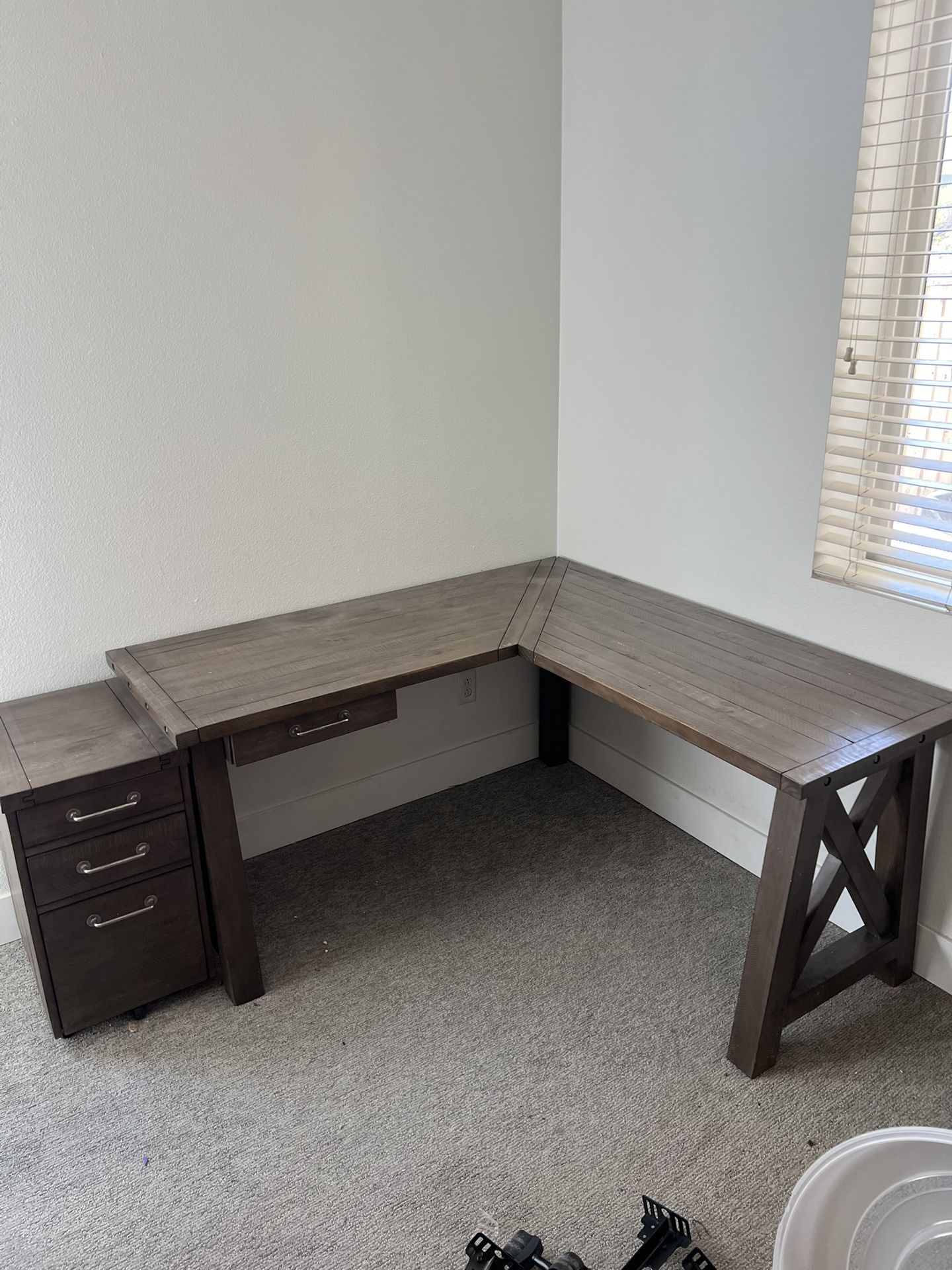 Desk With File Cabinet 