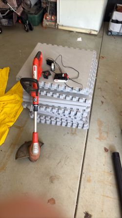 Black and Decker weedeater