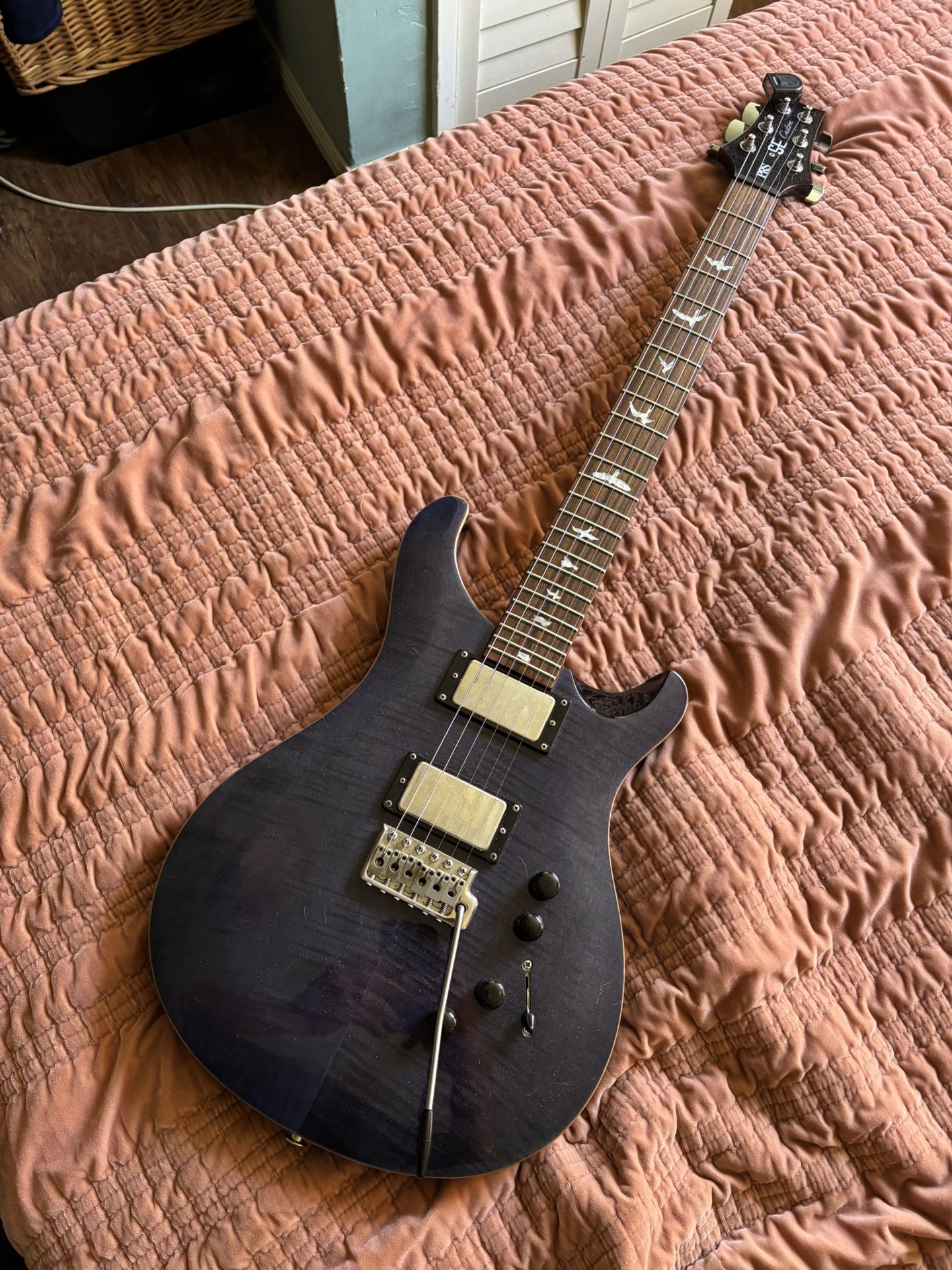 PRS SE Custom 24 Electric Guitar 