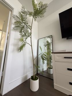 Fake tree like real