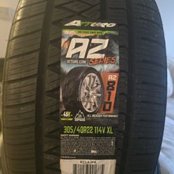 305/40R22 