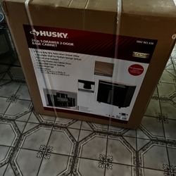 New Toolbox Husky 28 - 1 Drawer Two Door Base Cabinet Brand New In The Box Paid $300 Sell For$220
