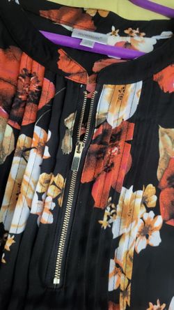 Blouse with front zipper