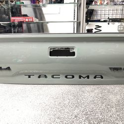 16-23 Toyota Tacoma Tailgate Shell Painted Gray