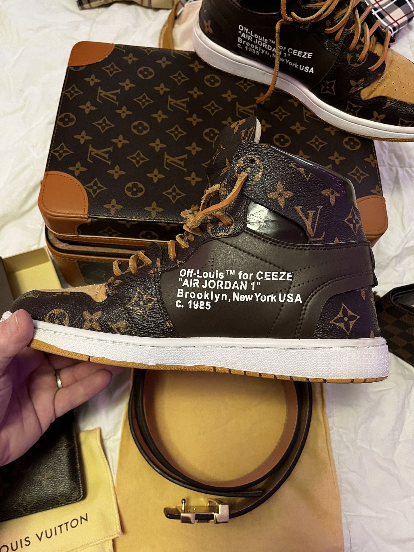 Supreme,Vans Jordan , Nike, Gucci And More 