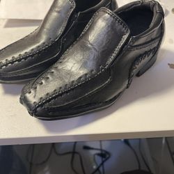 Boys Dress Shoes $10