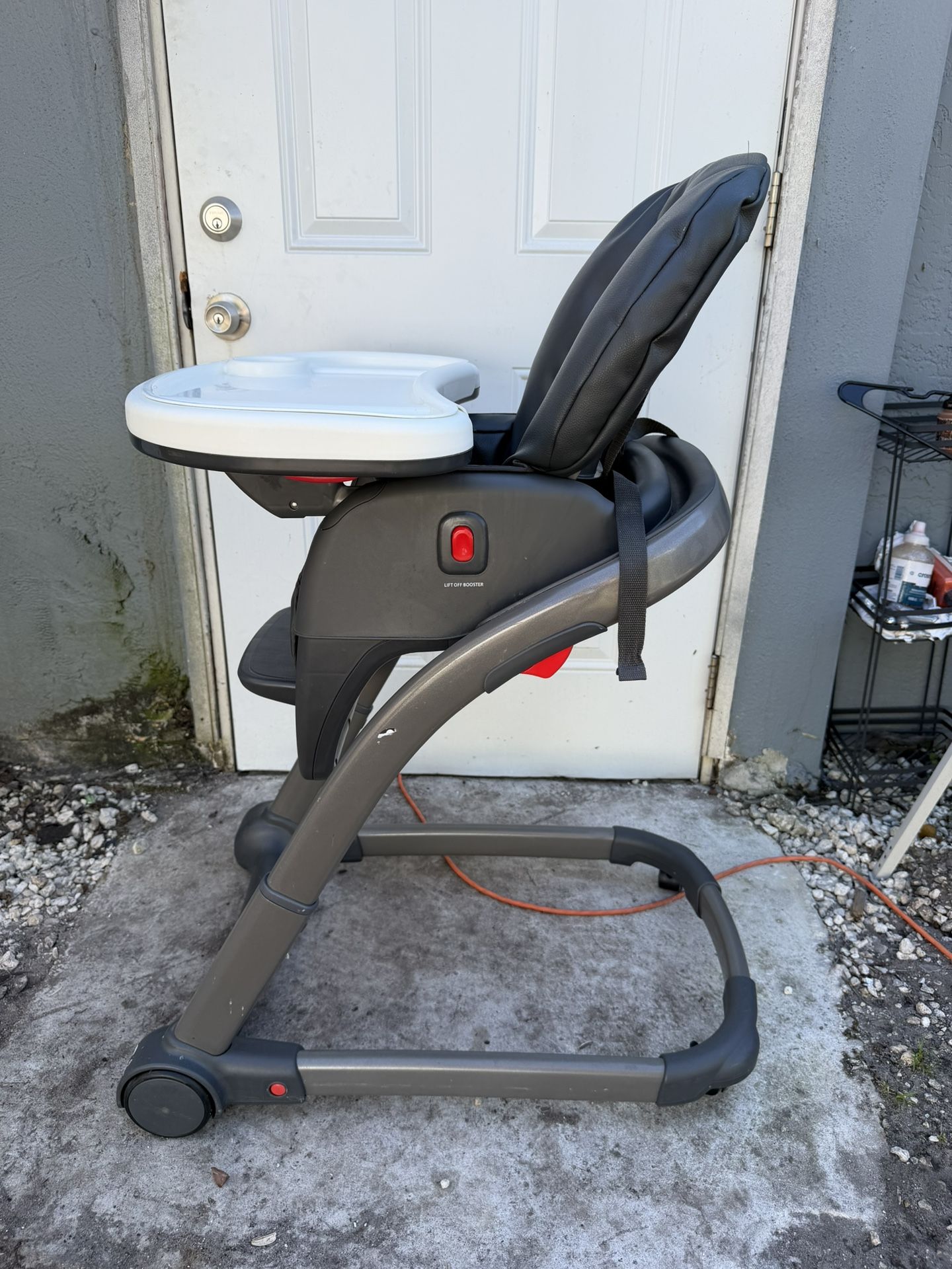 Graco Blossom 6 in 1 Convertible High Chair