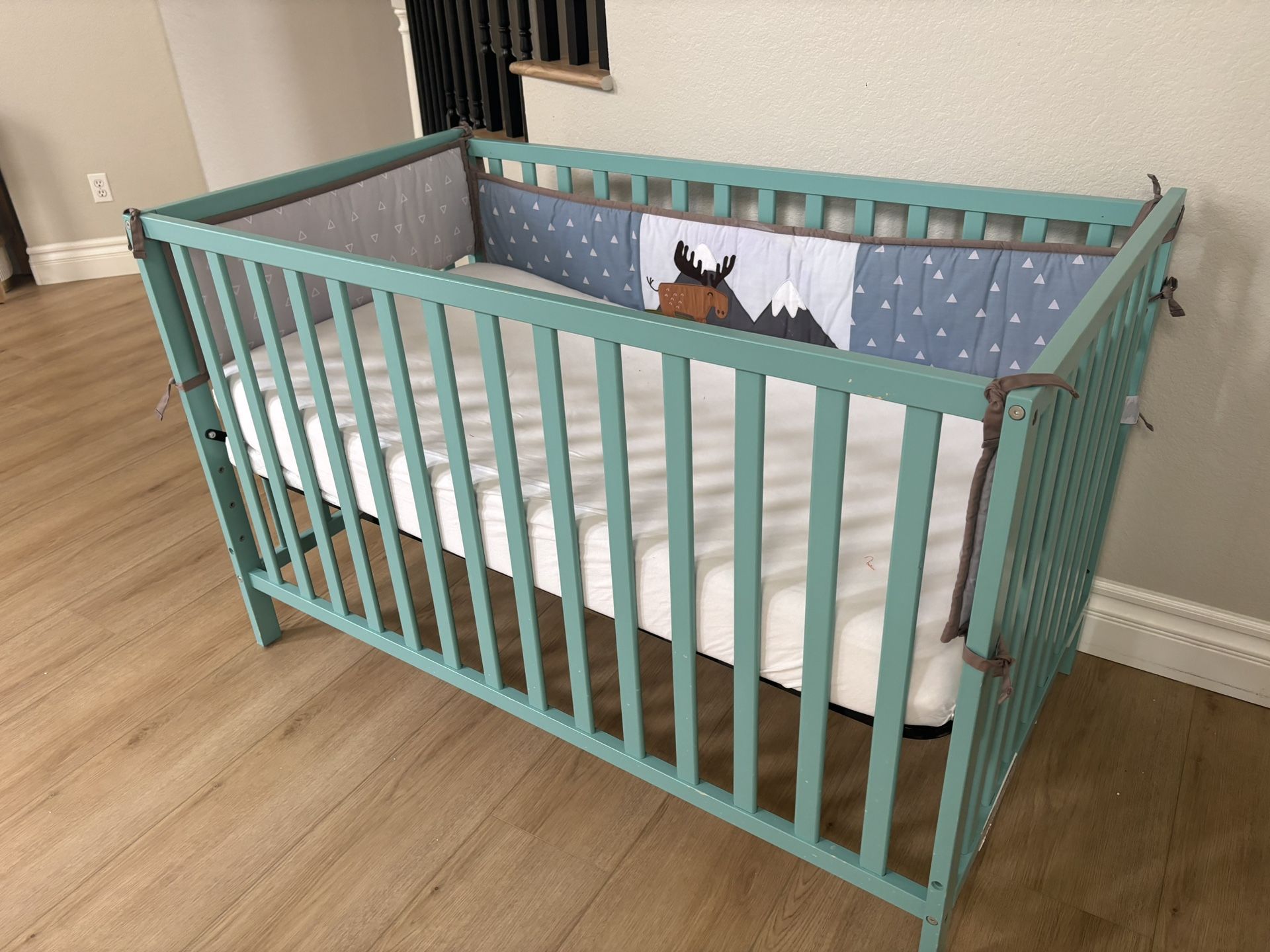 Baby crib with Mattress