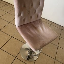 Pink Swivel Chair 