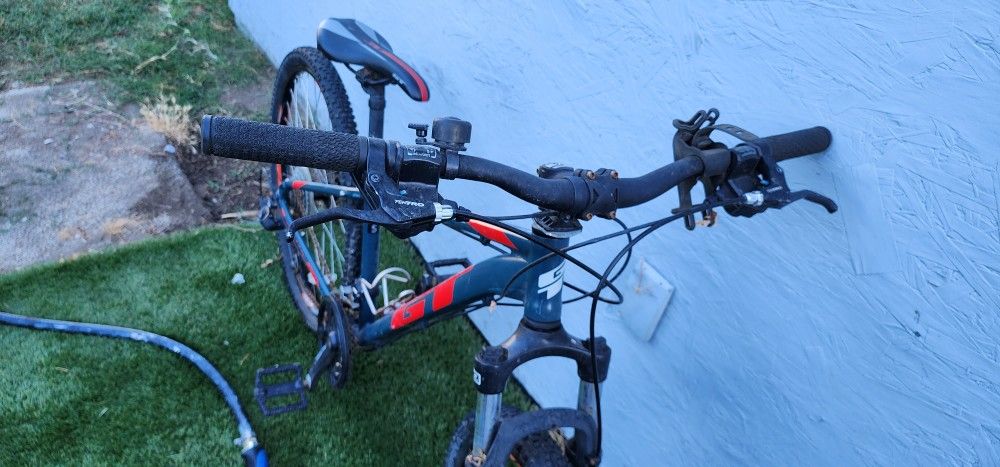 women's gt aggressor mountain bike