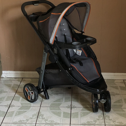 LIKE NEW GRACO MODES STROLLER AND BASSINET 2 In 1