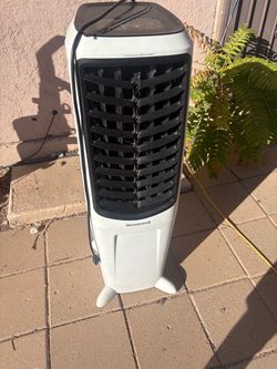 Portable air conditioner