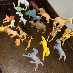 Lot Of 23 Toys Farm Animals 